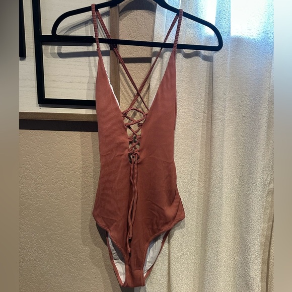 CUPSHE Women's Solid Color V‎ Neck Lace Up One Piece Swimsuit #1E - Picture 2 of 5